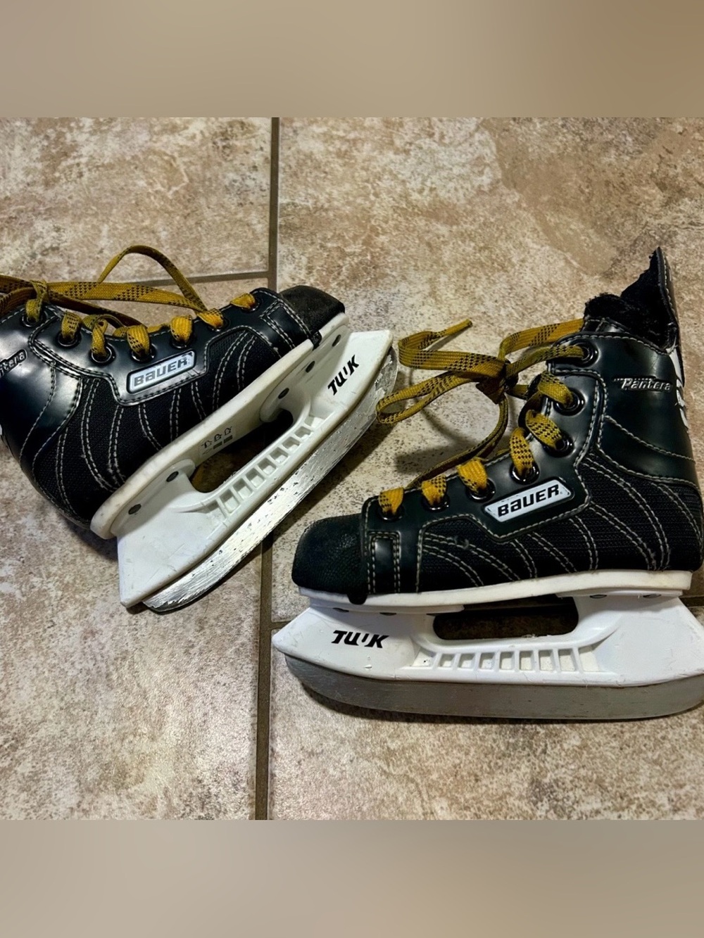 Bauer Supreme Tuuk Pantera 8R Youth Hockey Skates